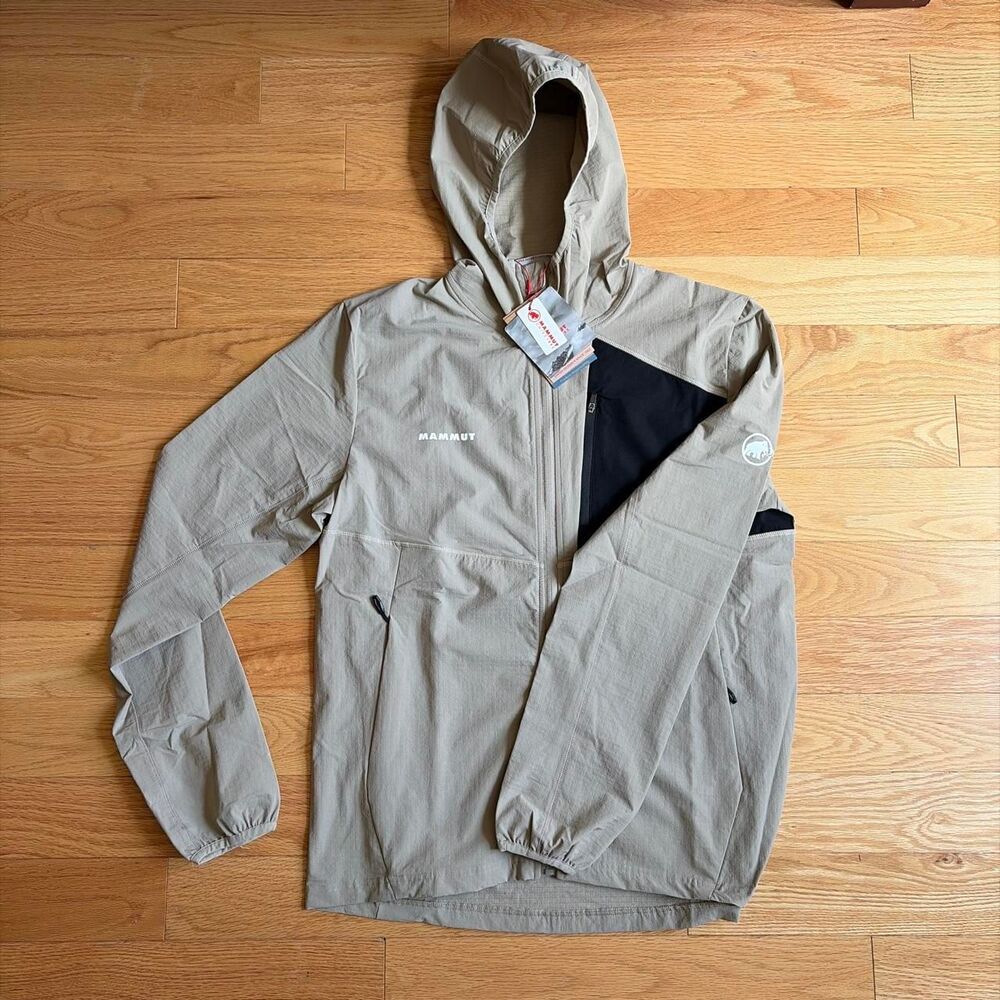 Mammut Men's Cream and Tan Jacket